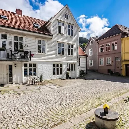 Gg6 - Cozy 2br Center * Bergen